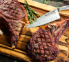 Côte de bœuf grillée au romarin