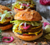 Burger végétarien au steak de lentilles et champignons, cheddar fumé